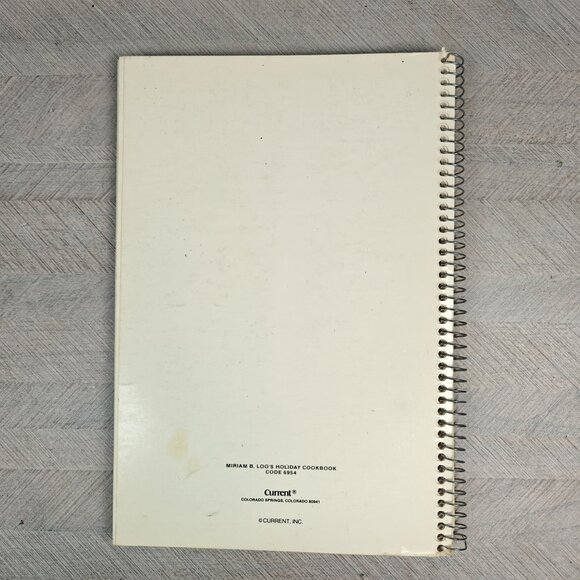 Miriam B. Loo Holiday Cookbook Spiral Bound 1979 Recipes Christmas Baking - Picture 9 of 9